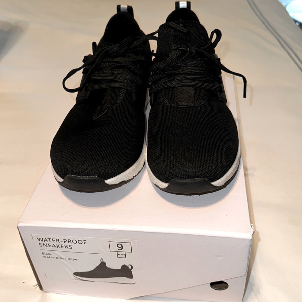 Loom Waterproof Sneakers